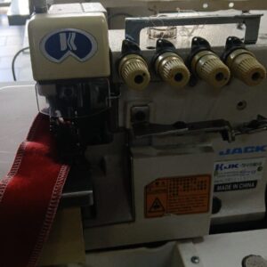 Overlock de 4 hilo  JK 795-4-514M2-24 usada