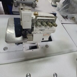 Overlock de 5 hilo marca joyee modelo  JYB 705 Usada
