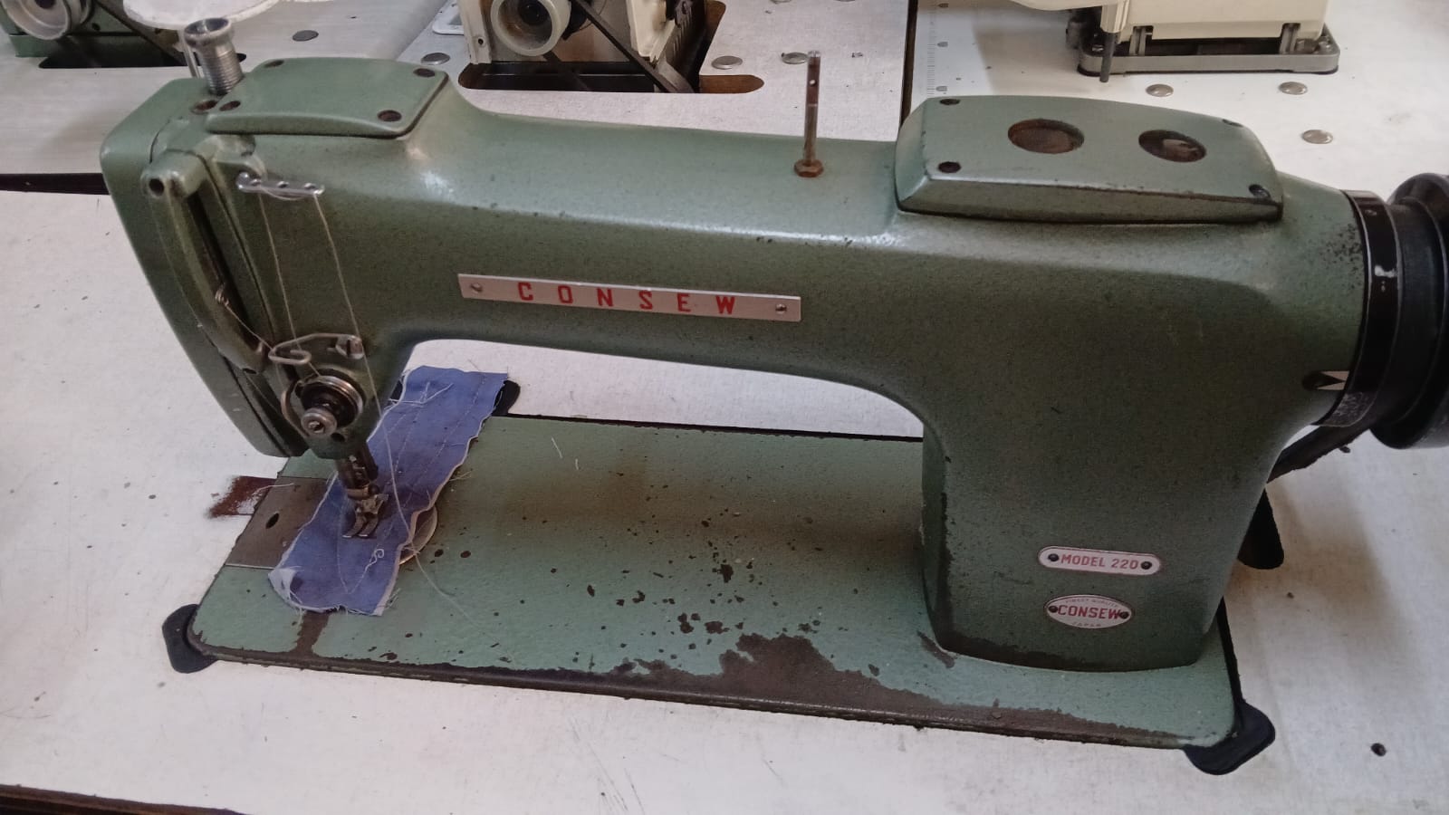 Recta liviana consew modelo 220 usada